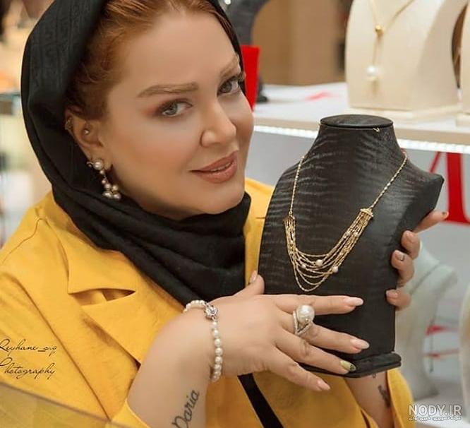 طرح تاتو دست بهاره رهنما