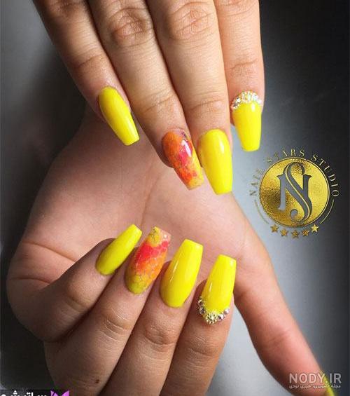طراحی ناخن زرد و نارنجی