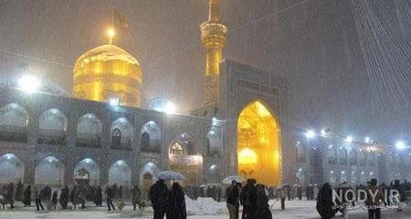 عکس رهبر انقلاب در حرم امام رضا