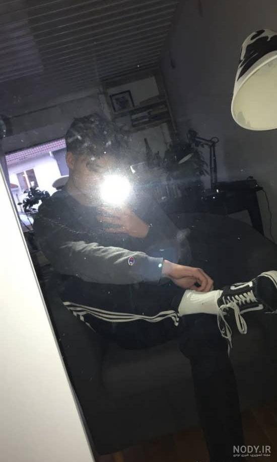 عکس جلو آینه دخترانه