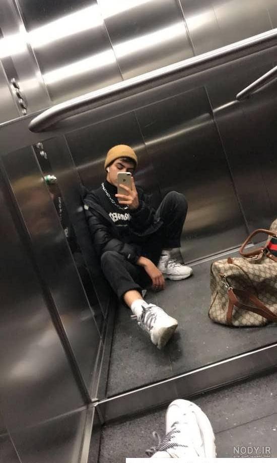 عکس جلو آینه دخترانه