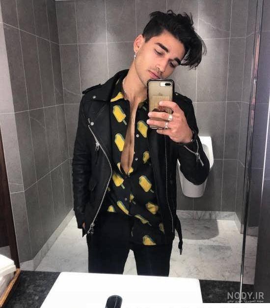 عکس جلو آینه دخترانه