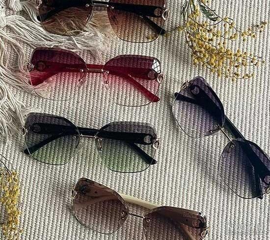 عينك فيك