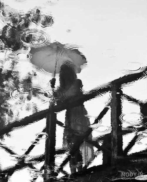 عکس بارانی سیاه سفید