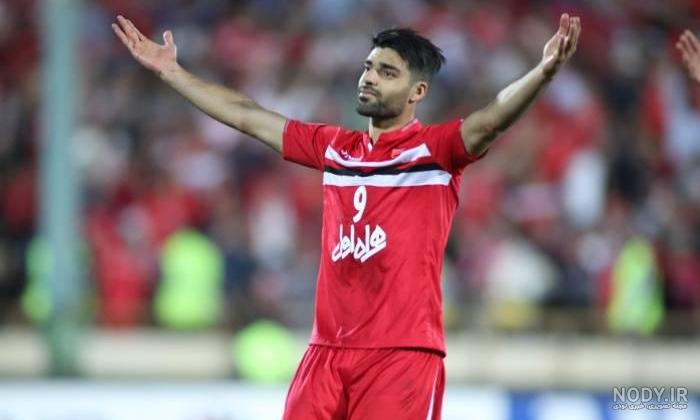 عکس مهدی طارمی با لباس پرسپولیس