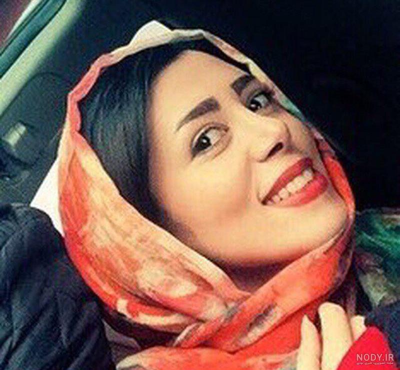 عکس سارا تنها