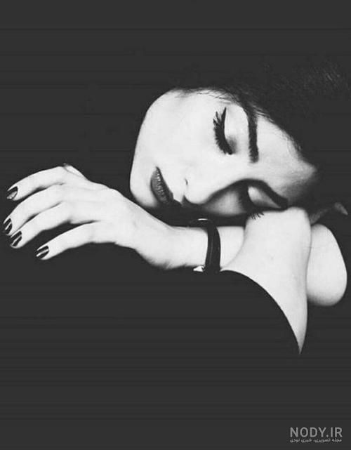 عکس فیک دخترانه سیاه سفید عکس فیک دخترانه سیاه سفید