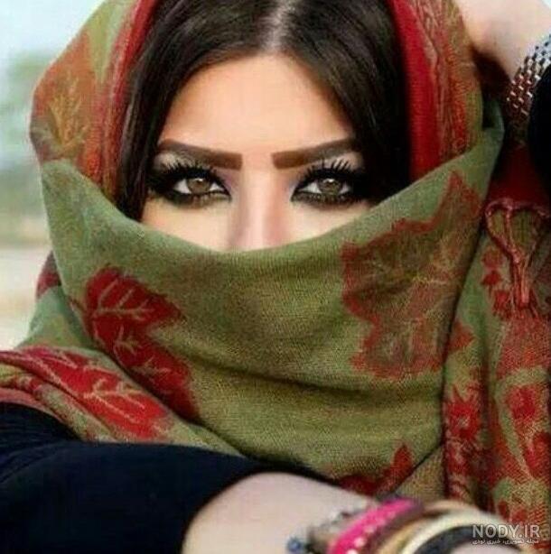 پروفایل عکس دختر عربی با چفیه قرمز