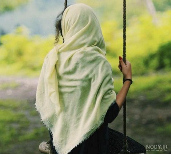 عکس فیک دختر روی تاب