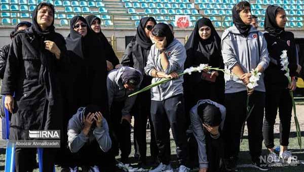 تصویری از کودکی ملیکا محمدی در کنار زنده یاد ناصر حجازی تصویری از کودکی ملیکا محمدی در کنار زنده یاد ناصر حجازی