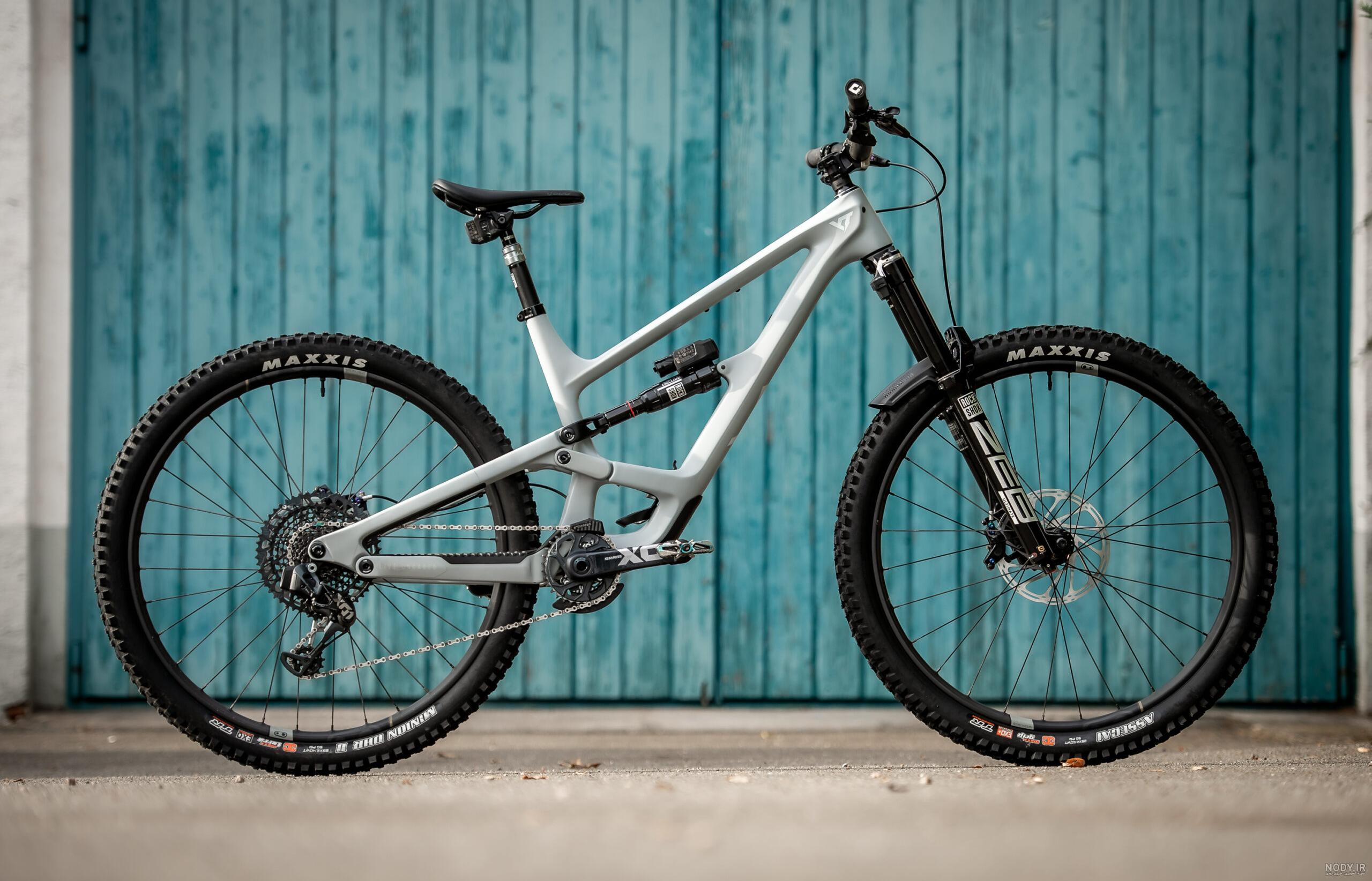 YT Capra Uncaged 6 im Test: Elektrisierendes Understatement