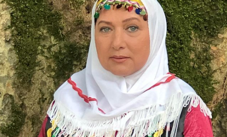 عکس مادر گلنار