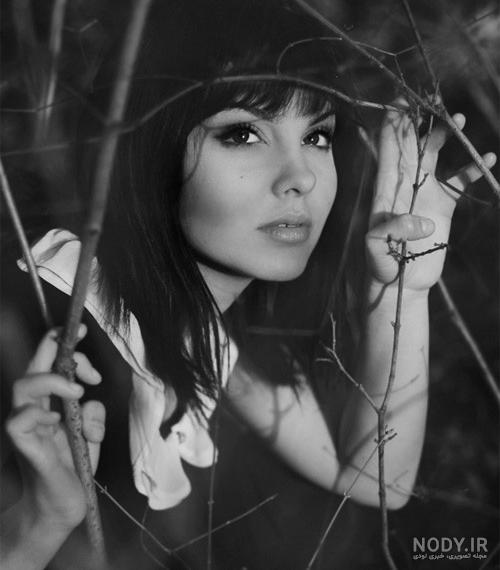 عکس دختر بچه غمگین سیاه و سفید - عکس نودی عکس دختر بچه غمگین سیاه و سفید - عکس نودی