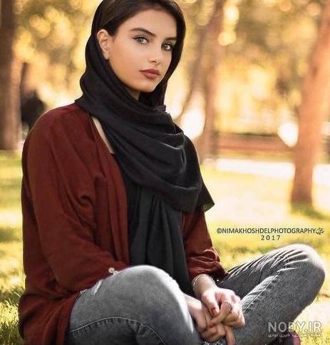 چند تا عکس از یک دختر ۱۵ ساله چند تا عکس از یک دختر ۱۵ ساله