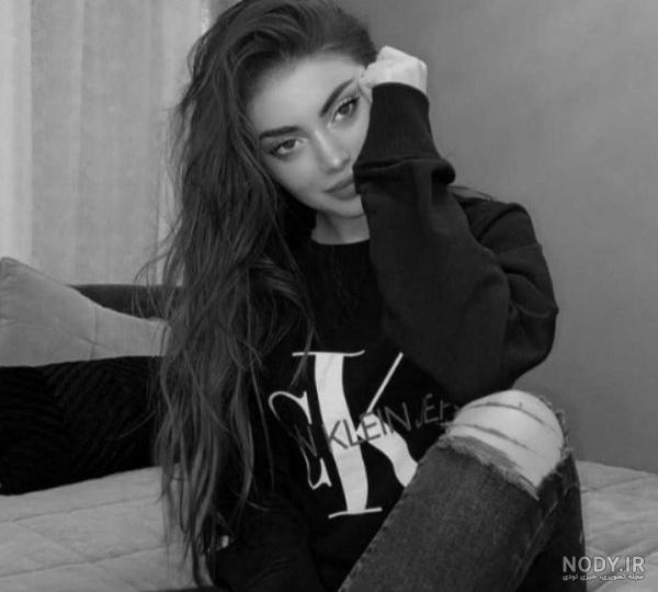 عکس های دخترانه ی سیاه و سفید عکس های دخترانه ی سیاه و سفید