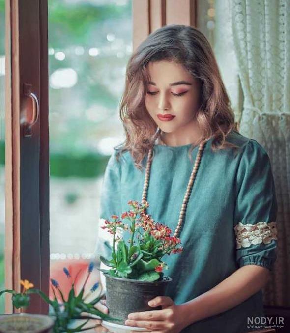 ژست عکاسی دخترانه لاکچری، سلفی، با حجاب در خانه و طبیعت