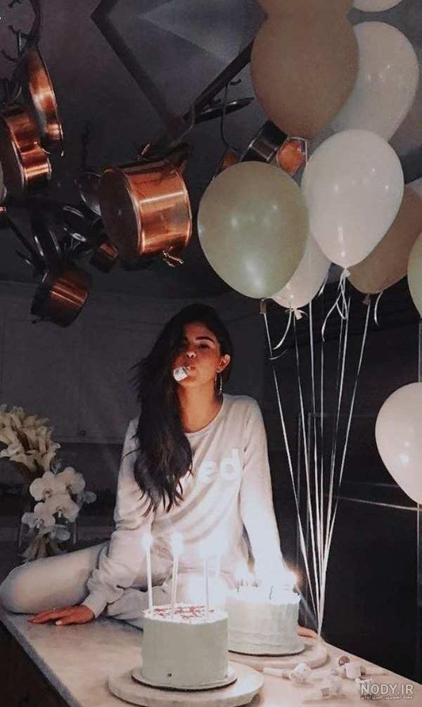  ژست عکس تولد دختر بچه با کیک