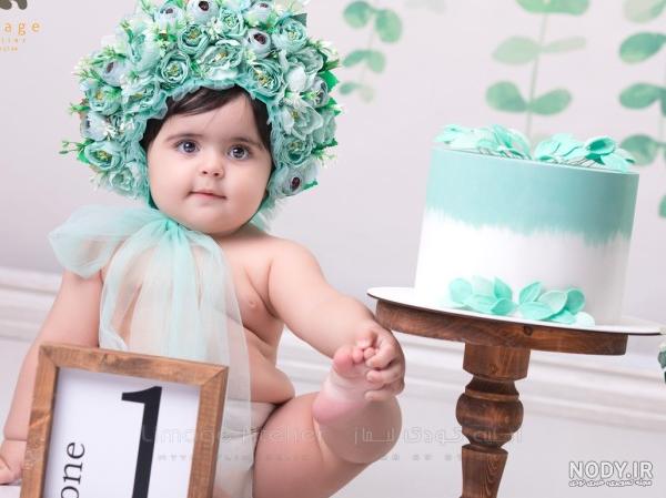  ژست عکس تولد دختر بچه با کیک