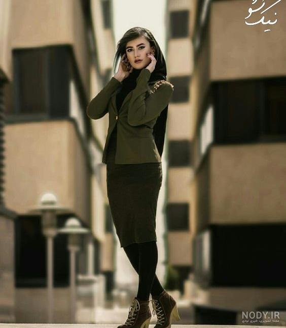 ژست عکس اسپرت دخترانه در طبیعت ژست عکس اسپرت دخترانه در طبیعت