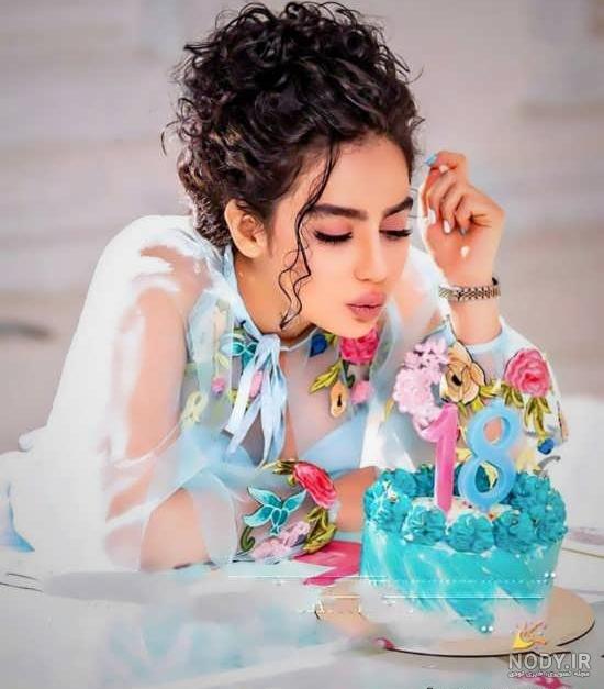 ایده عکاسی با کیک تولد مخصوص دخترهای خوش عکس!