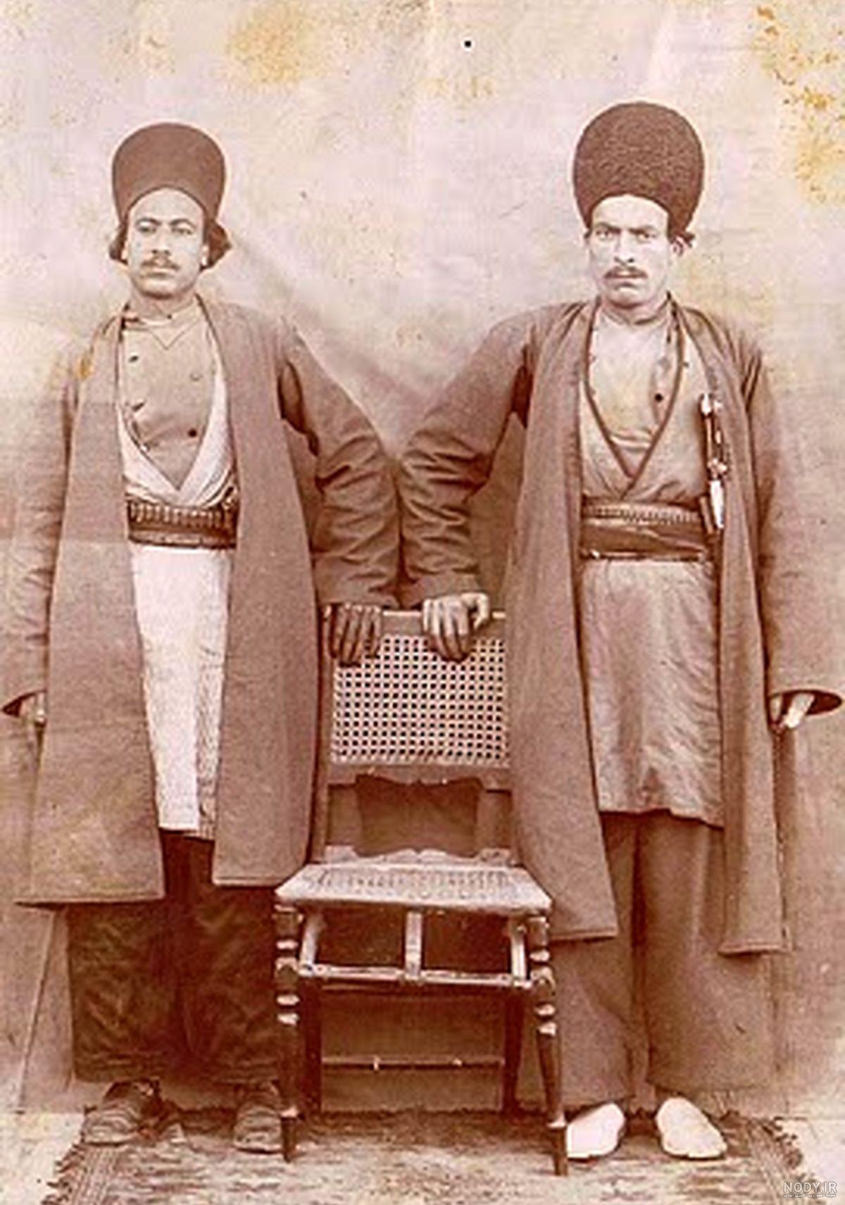 ژست ها ی عجیب غریب دهه (۶۰-۵۰-۴۰) موقع عکس گرفتن!!! ژست ها ی عجیب غریب دهه (۶۰-۵۰-۴۰) موقع عکس گرفتن!!!