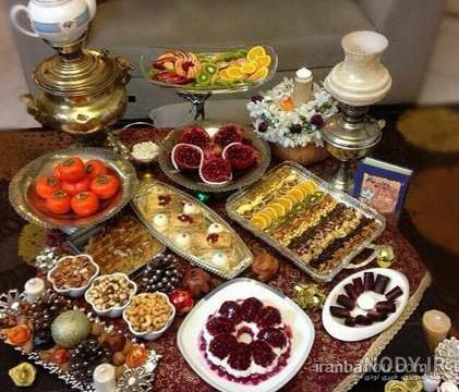 سی مدل عکس سفره شب یلدا تزئین سفره شب چله چیدمان سفره یلدا