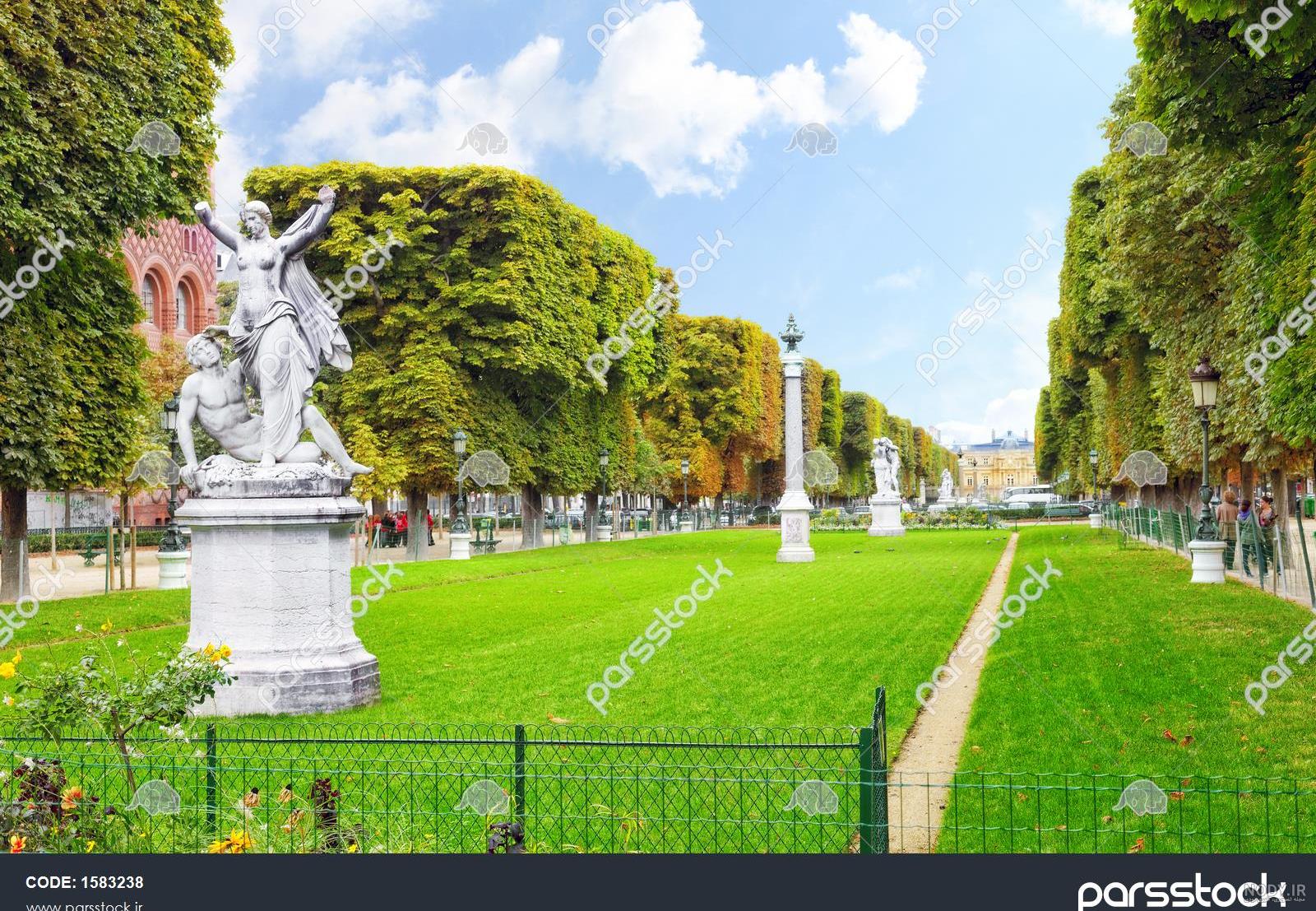 عکس زیبا از برج ایفل در پاریس با رنگ های زرق و برق دار آسمان و چشم ... عکس زیبا از برج ایفل در پاریس با رنگ های زرق و برق دار آسمان و چشم ...
