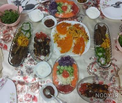 سفره ساده ایرونی با کباب بره و جوجه تو شهرستان ایذه استان - عکس ویسگون