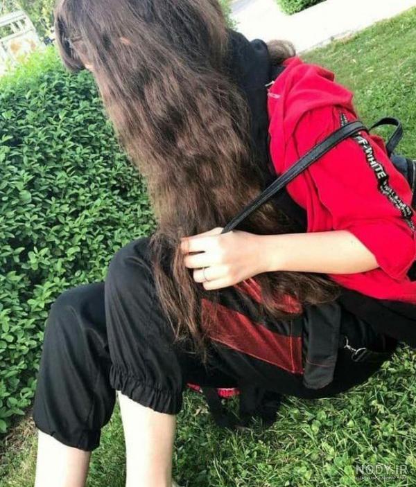 عکس دختر فیک نشسته
