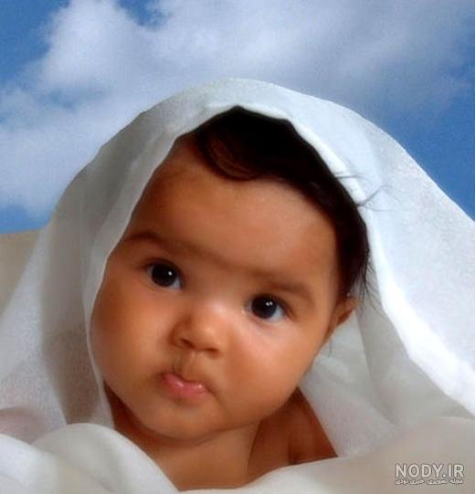 عکس نوزاد با پوست سبزه