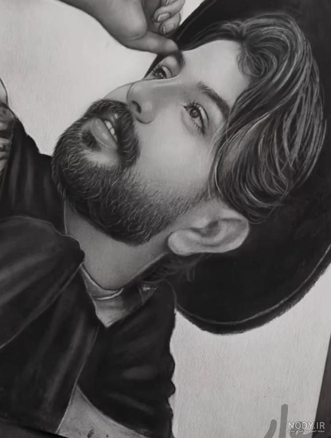 آموزش نقاشی مرد عنکبوتی مایلز مورالز آموزش نقاشی مرد عنکبوتی مایلز مورالز