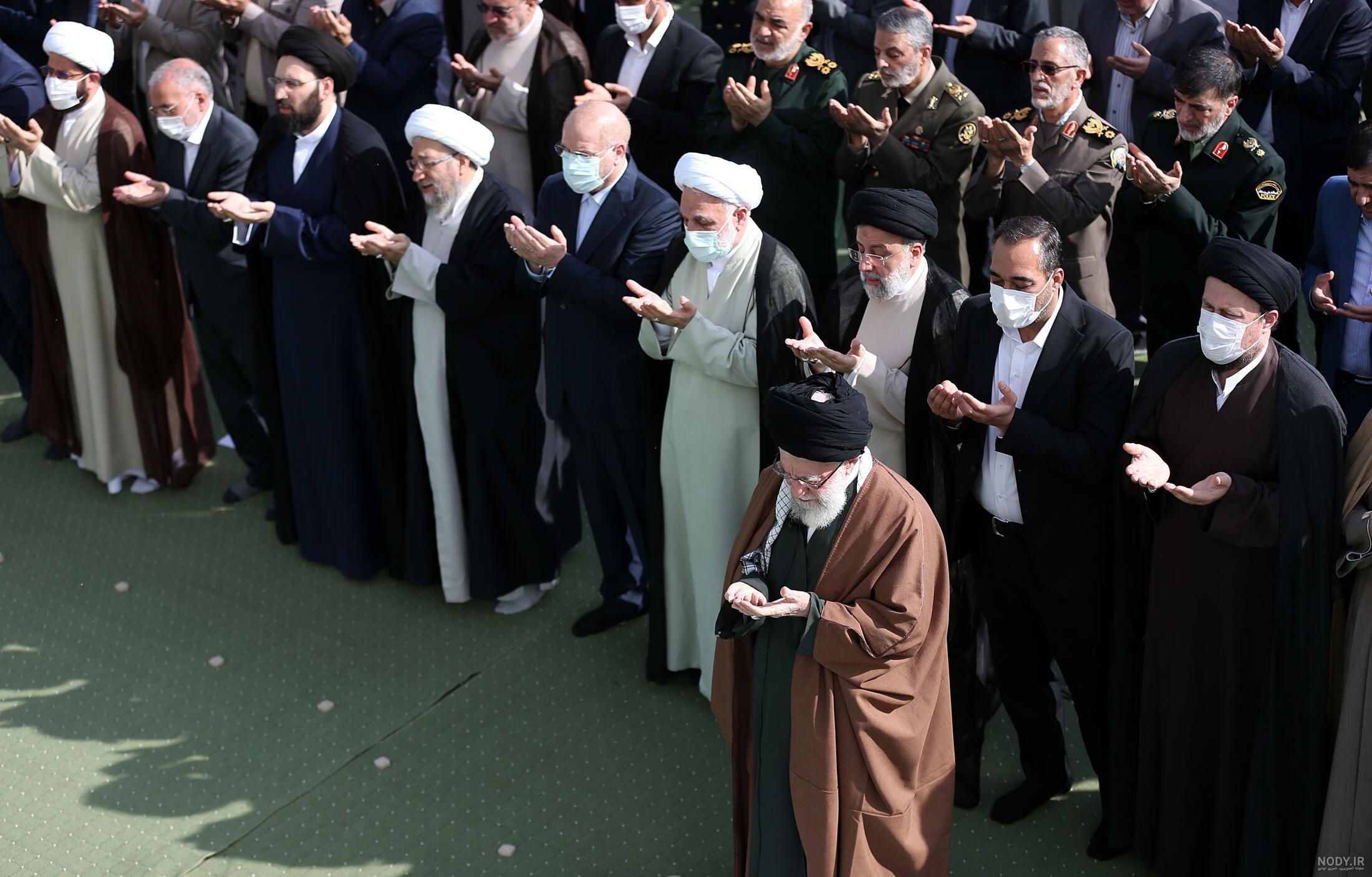 عکس خاصی از نماز عید فطر که خبر ساز شد+ عکس عکس خاصی از نماز عید فطر که خبر ساز شد+ عکس