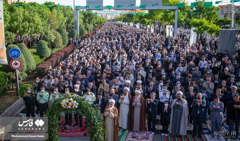 مشرق نیوز - عکس/ نماز عید فطر در کرمان مشرق نیوز - عکس/ نماز عید فطر در کرمان