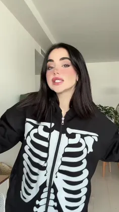 دلتنگی حوصله‌اش سر رفته」