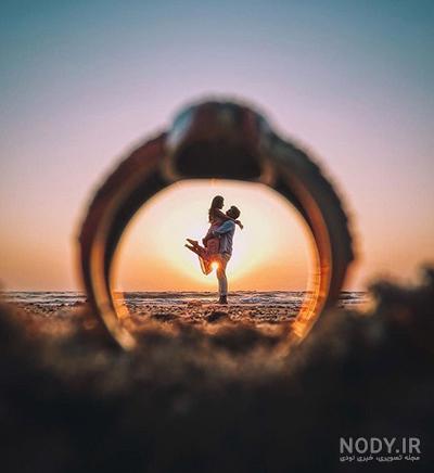 ژست عکس با کیک تولد در طبیعت