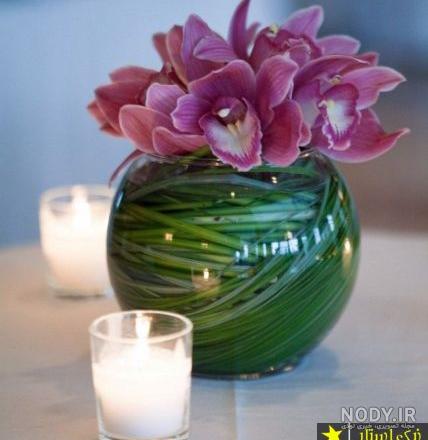  تصویر زمینه گل با گلدان شیشه ای