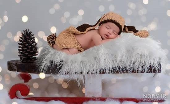 ژست عکس نوزاد پنج ماهه