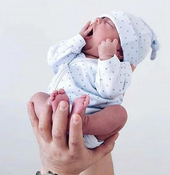 23 عکس پروفایل بارداری دختر و پسر؛ عکس نوشته و متن زیبا بارداری