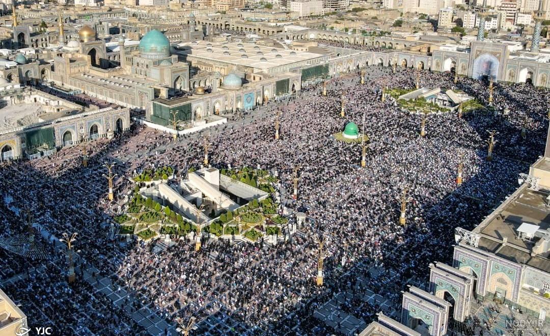 تصاویر: دعای روز عرفه در حرم امام‌رضا(ع)