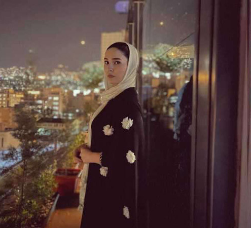 بیوگرافی و عکس های نیکی میربها؛ بازیگر جوان ایرانی بیوگرافی و عکس های نیکی میربها؛ بازیگر جوان ایرانی