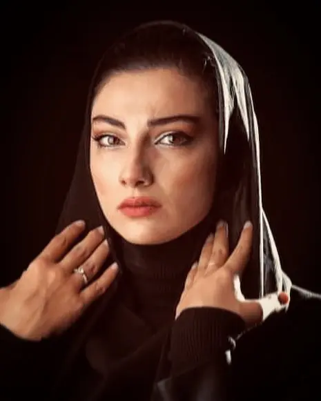 تصاویر محیا دهقانی با لباس عروس در کنار بازیگر معروف | مراسم ...