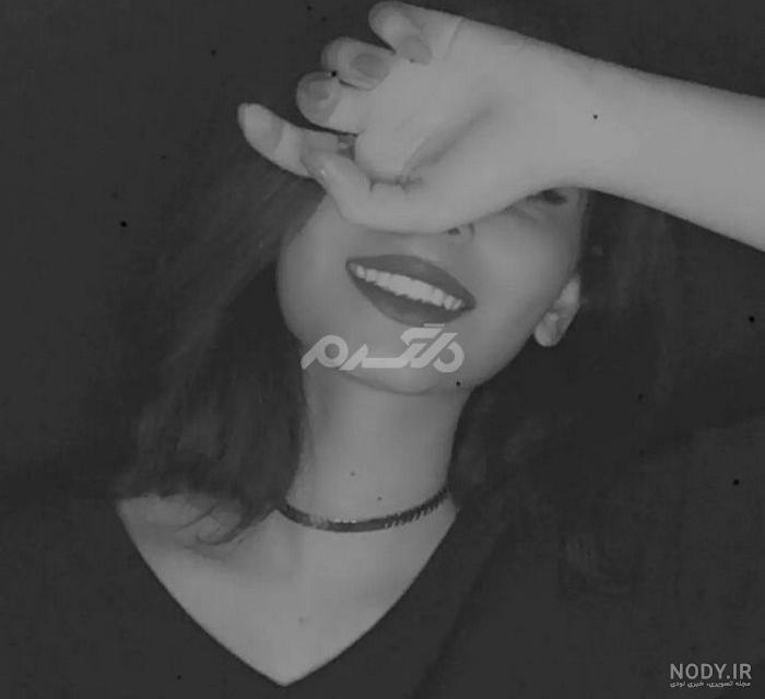 عکس شاد دخترونه برای استوری و پروفایل + متن های شاد دخترانه جالب