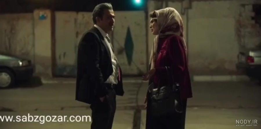 بازیگر مشهور آقازاده با نیسان آبی در نمایش خانگی بازیگر مشهور آقازاده با نیسان آبی در نمایش خانگی
