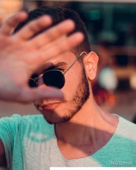  عکس پسر با عینک دودی برای پروفایل