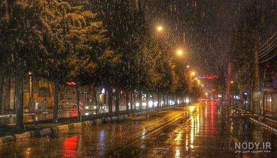 عکس از بارش باران در شب عکس از بارش باران در شب