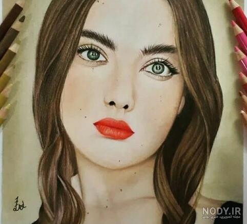 عکس دختر برای نقاشی با مداد رنگی