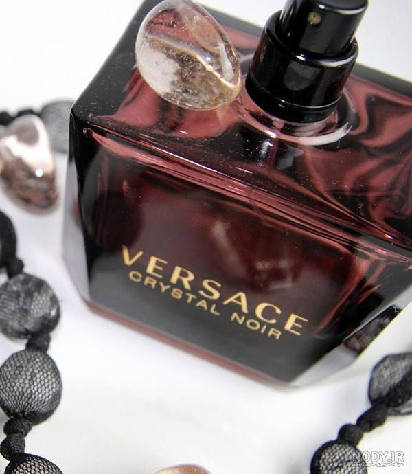 معرفی 10 عطر پرفروش برند ورساچه معرفی 10 عطر پرفروش برند ورساچه