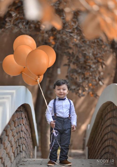 ژست عکس تولد در طبیعت با کیک پسرانه