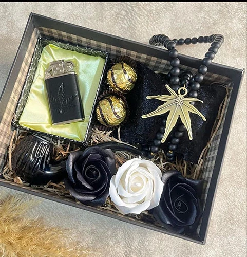 کادو ولنتاین برای پسر ساده و شیک