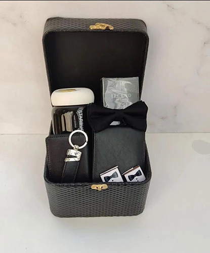 کادو ولنتاین برای پسر ساده و شیک